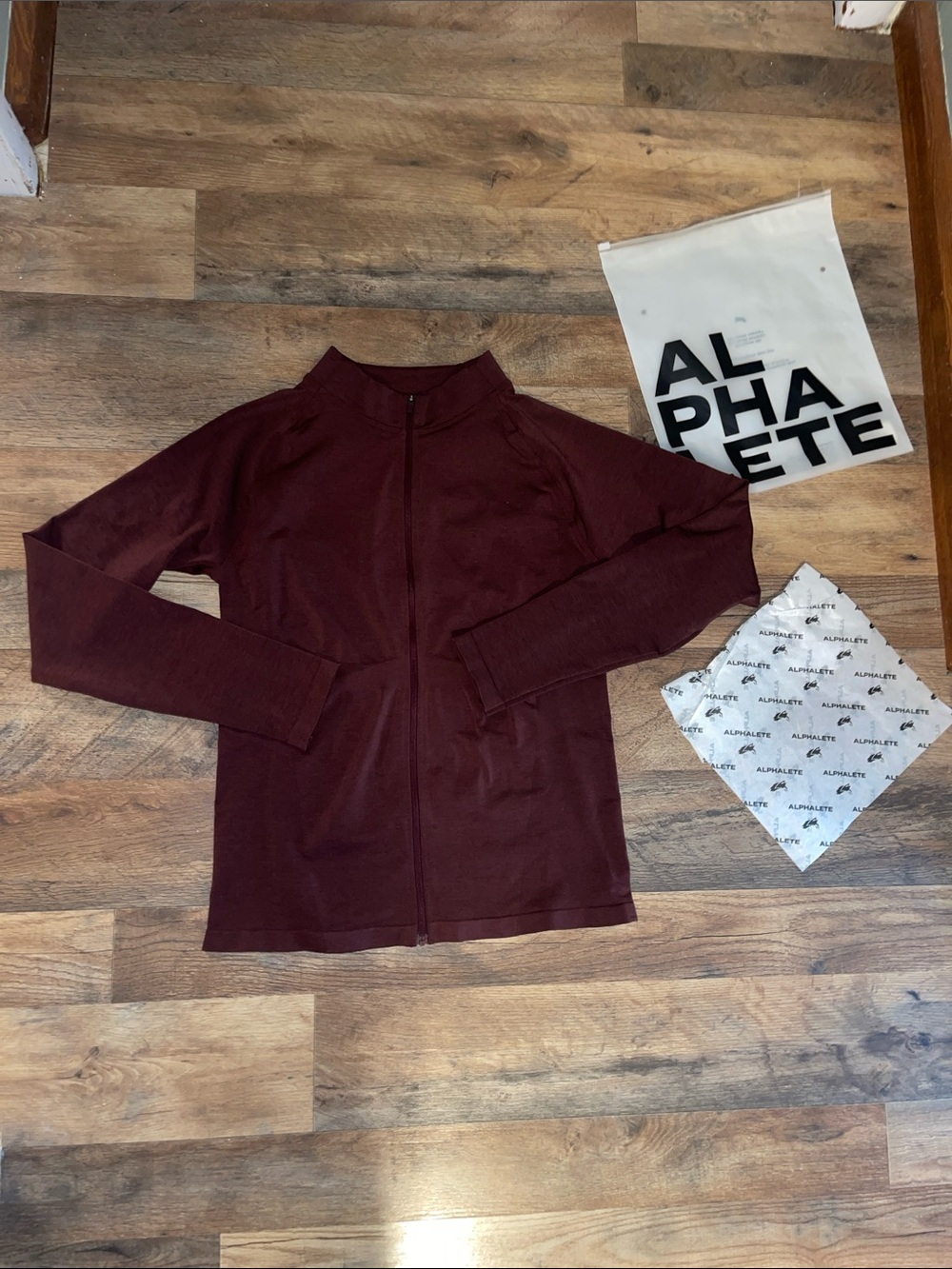 Alphalete Womens NEW Merlot Glass Jacket size XL